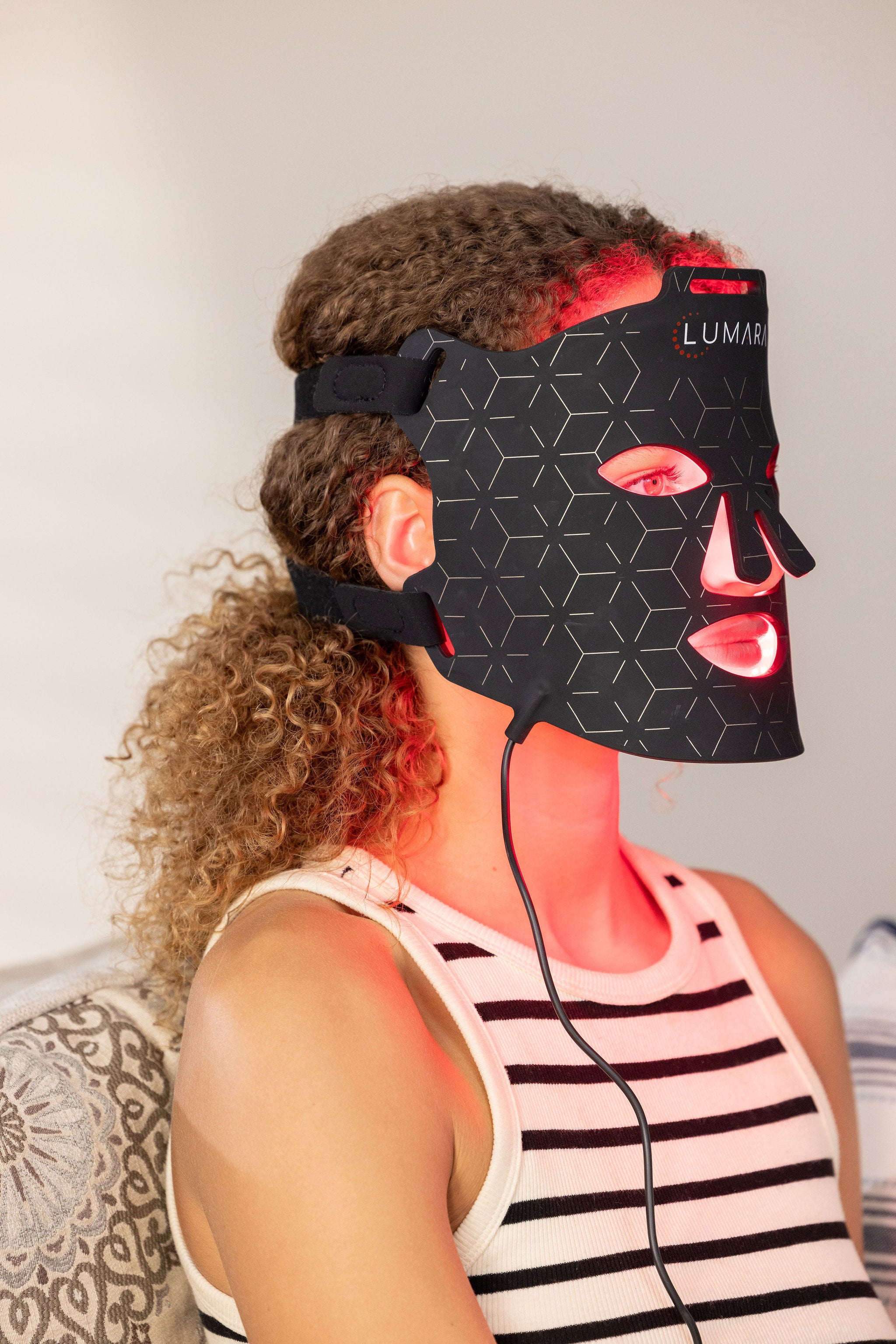 Viso - Red Light Therapy - Age-Defying Mask